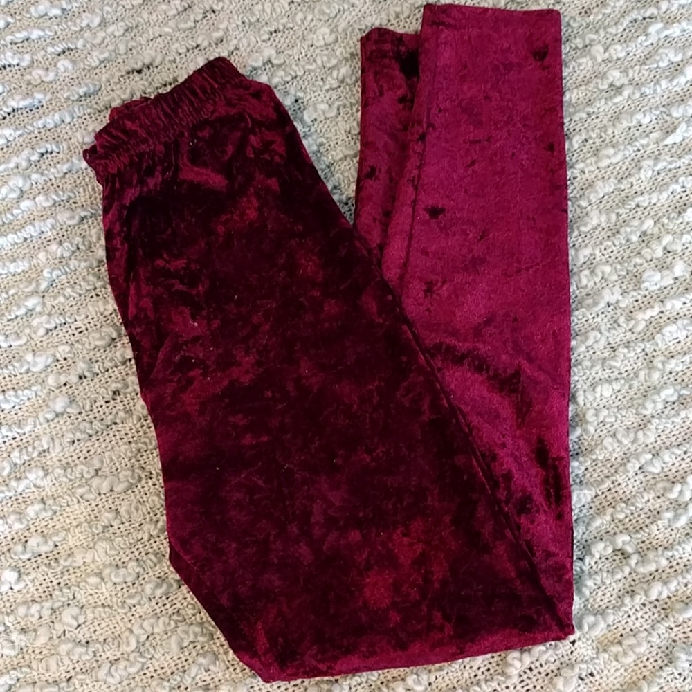 5x$25! Cranberry Velvet Leggings